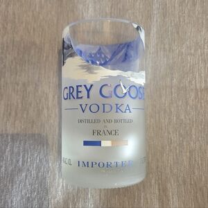 Grey Goose Vodka Bottle Glass Excellent Condition